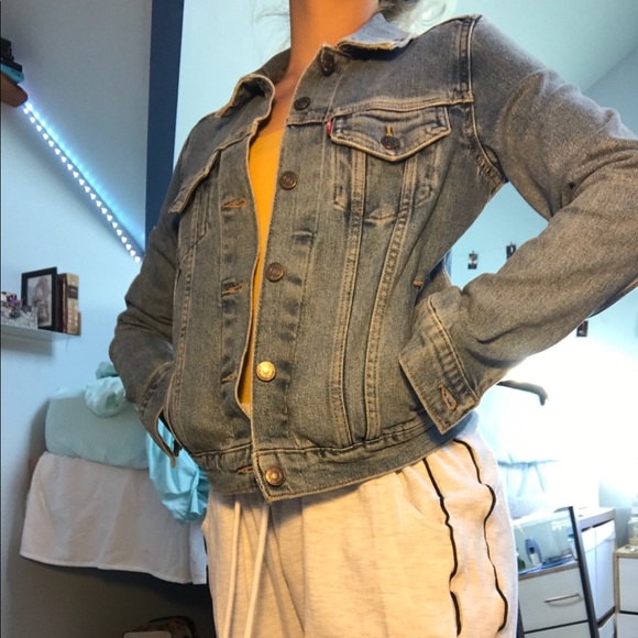 Levi's Jackets & Blazers - levi’s vintage jean jacket size small Levi's Jackets & Blazers - levi’s vintage jean jacket size small